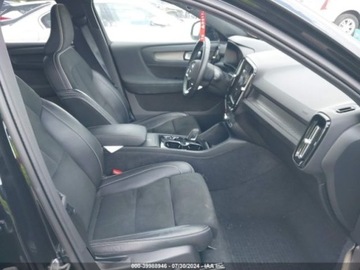 Volvo XC40 2022 Volvo XC 40 2022 Volvo XC40 T5 AWD R-Design 2.0 Benzyna 252KM, zdjęcie 4