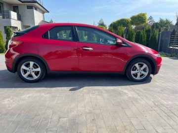 Honda Civic VIII Hatchback 5d 1.4 i 83KM 2008 Civic UFO 2008 r. 1.4 Benzyna Po Opłatach 194.000 km Udokumentowany, zdjęcie 5