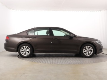 Volkswagen Passat B8 Limousine 1.4 TSI BlueMotion Technology 125KM 2017 VW Passat 1.4 TSI, Salon Polska, Navi, Klima, zdjęcie 5