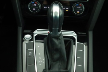 Volkswagen Passat B8 Variant 2.0 TDI BlueMotion SCR 190KM 2018 VW Passat 2.0 TDI, Serwis ASO, 187 KM, 4X4, zdjęcie 16
