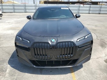 BMW Seria 7 G70 2023 BMW Seria 7 740i 2023 3.0l 3.0 Benzyna 375KM, zdjęcie 5