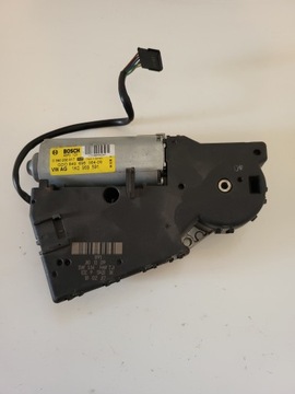 MOTOREK STŘEŠNÍHO OKNA VW 1K0959591