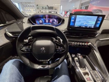 Peugeot 5008 II Crossover Facelifting 1.2 PureTech 130KM 2022 Peugeot 5008 1.2 PureTech GT EAT8 7os. Gwrancja Dealer 1.2 Benzyna 130KM, zdjęcie 17