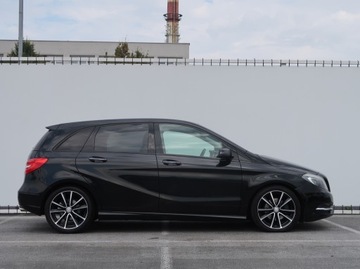 Mercedes Klasa B W246 Sports Tourer 180 BlueEFFICIENCY 122KM 2013 Mercedes B B 180, Skóra, Navi, Xenon, Bi-Xenon, zdjęcie 5