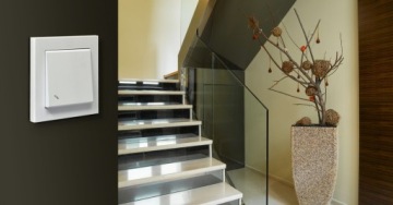 SONATA ЧЕРНАЯ/ЧЕРНАЯ СТЕКЛЯННАЯ РАМА 2X 4 ММ