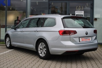 Volkswagen Passat B8 Variant Facelifting 2.0 TDI SCR 150KM 2022 Volkswagen Passat BUSINESS, zdjęcie 5