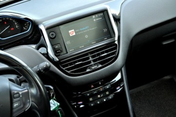 Peugeot 2008 I SUV Facelifting 1.2 PureTech 82KM 2017 Peugeot 2008 1,2 Benzyna Ledy Navi Skóra, zdjęcie 21