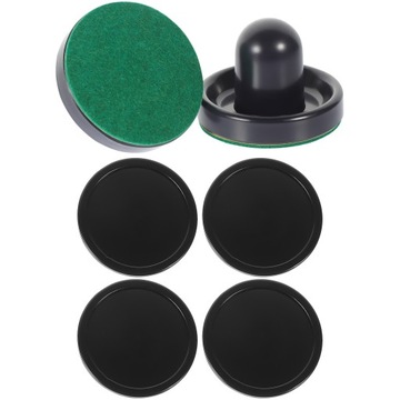 1 сменный комплект хоккейных шайб.