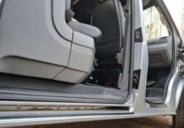 Volkswagen Caravelle T5 T5 Transporter 2.5 TDI 174KM 2007 Volkswagen Transporter Volkswagen Transporter 2.5 Diesel 174KM, zdjęcie 4