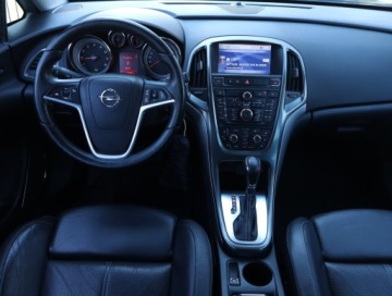 Opel Astra J Sports Tourer 1.6 Turbo ECOTEC 180KM 2011 Opel Astra 1.6 T, Automat, Navi, Xenon, Klima, zdjęcie 6