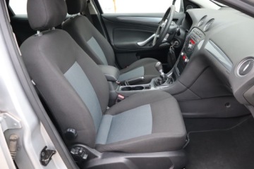 Ford Mondeo IV Kombi 1.6 Duratorq TDCi 115KM 2012 Ford Mondeo 1.6 TDCi, Salon Polska, Klima, zdjęcie 8