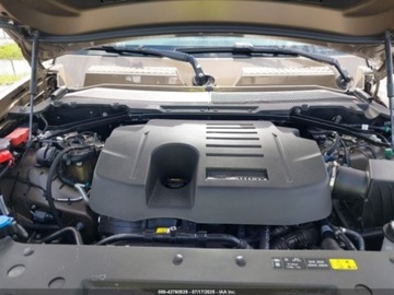 Land Rover Defender IV (L663) 2025 Land Rover Defender 130 P300 S 2025 3.0l 3.0 Benzyna 296KM, zdjęcie 8