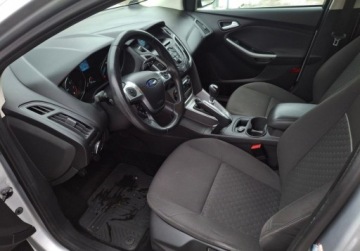 Ford Focus III Kombi 1.0 EcoBoost 125KM 2013 Ford Focus Ford Focus 1.0 Ecoboost, Salon Pl, 2kpl. opon. Benzyna 125KM, zdjęcie 9