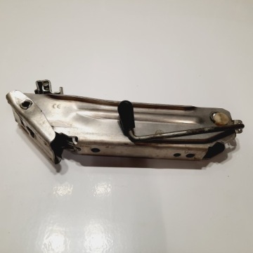 AUDI A4 B7 LEWAREK PODNOŚNIK SAMOCHODOWY 8E0011031M