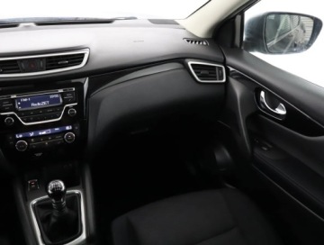 Nissan Qashqai II Crossover 1.2 DIG-T 115KM 2017 Nissan Qashqai 1.2 DIG-T, Salon Polska, VAT 23%, zdjęcie 7