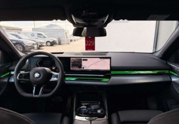 BMW Seria 5 G90-91 Touring 2.0 520d 197KM 2025 BMW Seria 5 I wlasciciel M Pro Pakiet Hak Gwarancja Bezwypadkowy FVAT, zdjęcie 18