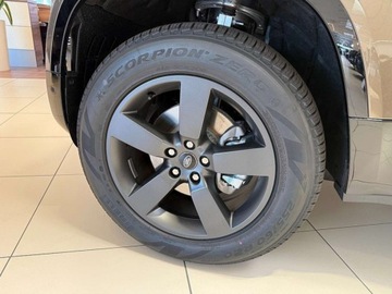 Land Rover Defender IV (L663) Hard Top 90 3.0D R6 250KM 2025 Defender 110 D250 X-Dynamic SE 3.0 (250KM) 2025, zdjęcie 11