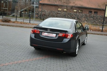 Honda Accord VIII Sedan 2.0 VTEC 156KM 2012 Honda Accord 2.0i-VTEC 156KM Manual X.2012r. Salon, zdjęcie 4