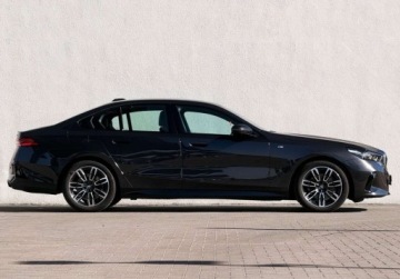 BMW Seria 5 G90-91 2023 BMW Seria 5 I wlasciciel M Sport Gwarancja Bezwypadkowy FVAT23, zdjęcie 2