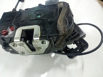 KIA VENGA 09-15 ZÁMEK PRAVÝ ZADNÍ 6P 81420-1P000 EU