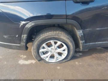 Jeep Grand Cherokee V 2023 Jeep Grand Cherokee 2023 JEEP GRAND CHEROKEE L LIMITED 4X4 3.6 Benzyna, zdjęcie 6