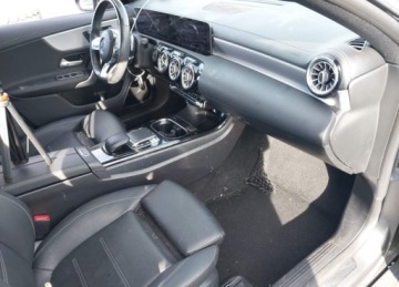 Mercedes CLA C118/X118 Coupe 2.0 250 224KM 2020 Mercedes-Benz CLA MERCEDES-BENZ CLA 250 4MATIC 2.0 Benzyna 224KM, zdjęcie 8