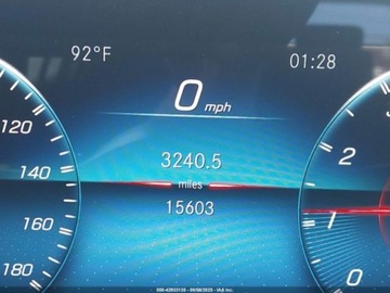 Mercedes GLB 2023 Mercedes-Benz GLB 35 AMG 4Matic 2023 2.0l 2.0 Benzyna 302KM, zdjęcie 11