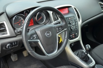 Opel Astra J Sports Tourer 1.4 Turbo ECOTEC 140KM 2012 ZAREJESTROWANA 1.4T 140KM SERWIS KLIMA PARKTRONIK GWARANCJA, zdjęcie 19