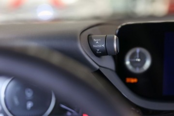 Lexus ES VII (XV70) Sedan Facelifting 300h 218KM 2023 Lexus ES 300h Business Edition 2.5 Hybryda 218KM, zdjęcie 29