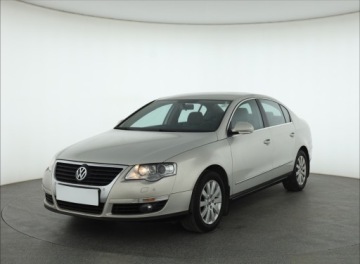 Volkswagen Passat B6 Sedan 1.4 TSI 122KM 2009 VW Passat 1.4 TSI, Salon Polska, Navi, Xenon, zdjęcie 1