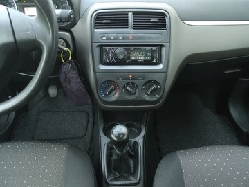 Fiat Punto Grande Punto Hatchback 5d 1.4 8v 77KM 2009 Fiat Punto 1.4, Klima, El. szyby, zdjęcie 14