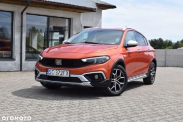 Fiat Tipo II Hatchback Facelifting 1.6 MultiJet 130KM 2021 Fiat Tipo 1.6 MultiJet 130KM Cross Lift Full LED Kamera Tempomat ACC 1.6