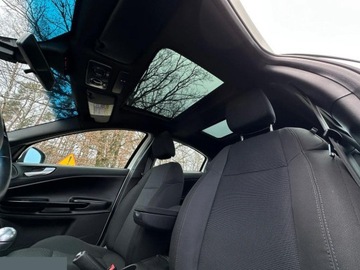 Alfa Romeo Giulietta Nuova II Hatchback 5d 1.4 TB 16v Mair 170KM 2011 Alfa Romeo Giulietta 1.4 TB 16V Multiair Collezione 170KM 2011r, zdjęcie 4