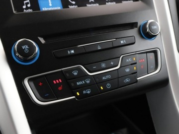 Ford Mondeo V Kombi 2.0 TDCi 150KM 2018 Ford Mondeo navi klima auto grzane fotele i kanapa, zdjęcie 26