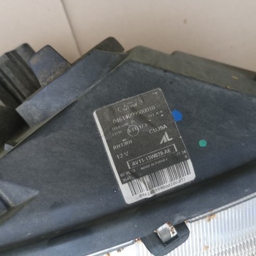 FORD B-MAX B MAX SVĚTLO PŘEDNÍ LEVÝ PRAVÁ SVĚTLA KOMPLET EVROPA