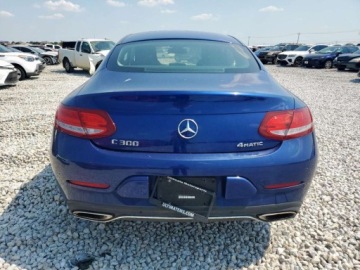Mercedes Klasa C W205 2017 Mercedes-Benz Klasa C 300 2017 2.0l 2.0 Benzyna 241KM, zdjęcie 2