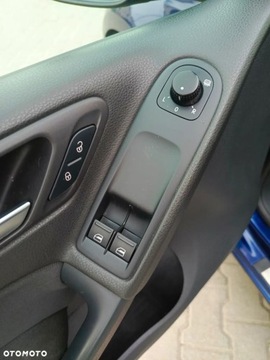 Volkswagen Golf VI Hatchback 5d 1.2 TSI 105KM 2010 Volkswagen Golf Volkswagen Golf 1.2 TSI Style 1.2 Benzyna 105KM, zdjęcie 25