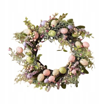 Пасхальный венок, подвесной к окну входной двери