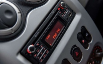 Dacia Logan I MCV 1.6 84KM 2012 Dacia Logan Dacia Logan 1.6 Ambiance 1.6 Benzyna 84KM, zdjęcie 9