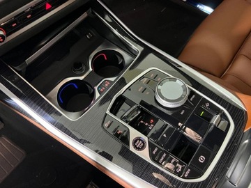 BMW X7 SUV M Facelifting 4.4 M60i 530KM 2025 BMW X7 M60i xDrive Suv 4.4 (530KM) 2025, zdjęcie 14