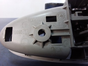 AVENSIS T27 KLIKA VNITŘNÍ PRAVÁ PŘEDNÍ