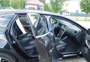 Volvo V40 II Hatchback Facelifting 1.5 T3 152KM 2019 Volvo V40 R-Design z Gwarancja Bezwypadkowy 100 1.5 Benzyna 152KM, zdjęcie 9