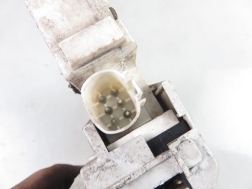 ЗАМОК ЗАДНИЙ ПРАВЫЙ SEAT ALHAMBRA I 93BG220A20DD