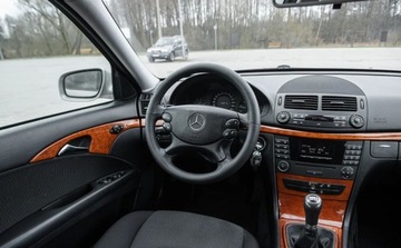 Mercedes Klasa E W211 2007 Mercedes-Benz Klasa E 2.2CDI 163KM Alu 18 Hal Gwarancjia 2.2 Diesel, zdjęcie 23