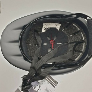 52-55 ЗАЩИТНЫЙ ШЛЕМ ДЛЯ МОЛОДЕЖИ, КОРОЮЩИЙСЯ НА ТОСКЕ