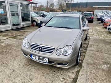 Mercedes Klasa C W203 Coupe W203 1.8 (C 180 Kompressor) 143KM 2006 Mercedes-Benz Klasa C 1.8 Benzyna 143KM, zdjęcie 3