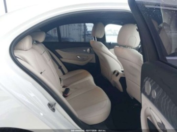 Mercedes Klasa E W214 2023 Mercedes-Benz Klasa E 350 2023 2.0 Benzyna 255KM, zdjęcie 12