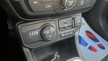 Jeep Renegade SUV Plug-In Seria 2/3 1.3 Turbo 4xe PHEV 240KM 2021 Jeep Renegade automat 4x4 xsenon bixenon, zdjęcie 13