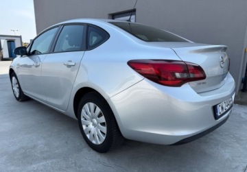 Opel Astra J Sedan 1.6 Twinport ECOTEC 115KM 2016 Opel Astra salon PL stan idealny po serwisie 1.6 Benzyna 115KM, zdjęcie 24