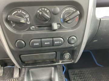 Suzuki Jimny III Standard 1.5 TD 86KM 2007 Suzuki Jimny 1.5 Diesel 4X4, zdjęcie 14